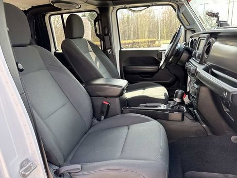 Used 2020 Jeep Gladiator Sport w/ Quick Order Package 24S image 14