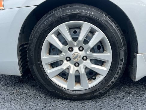 Used 2013 Nissan Altima 2.5 S FWD image 10