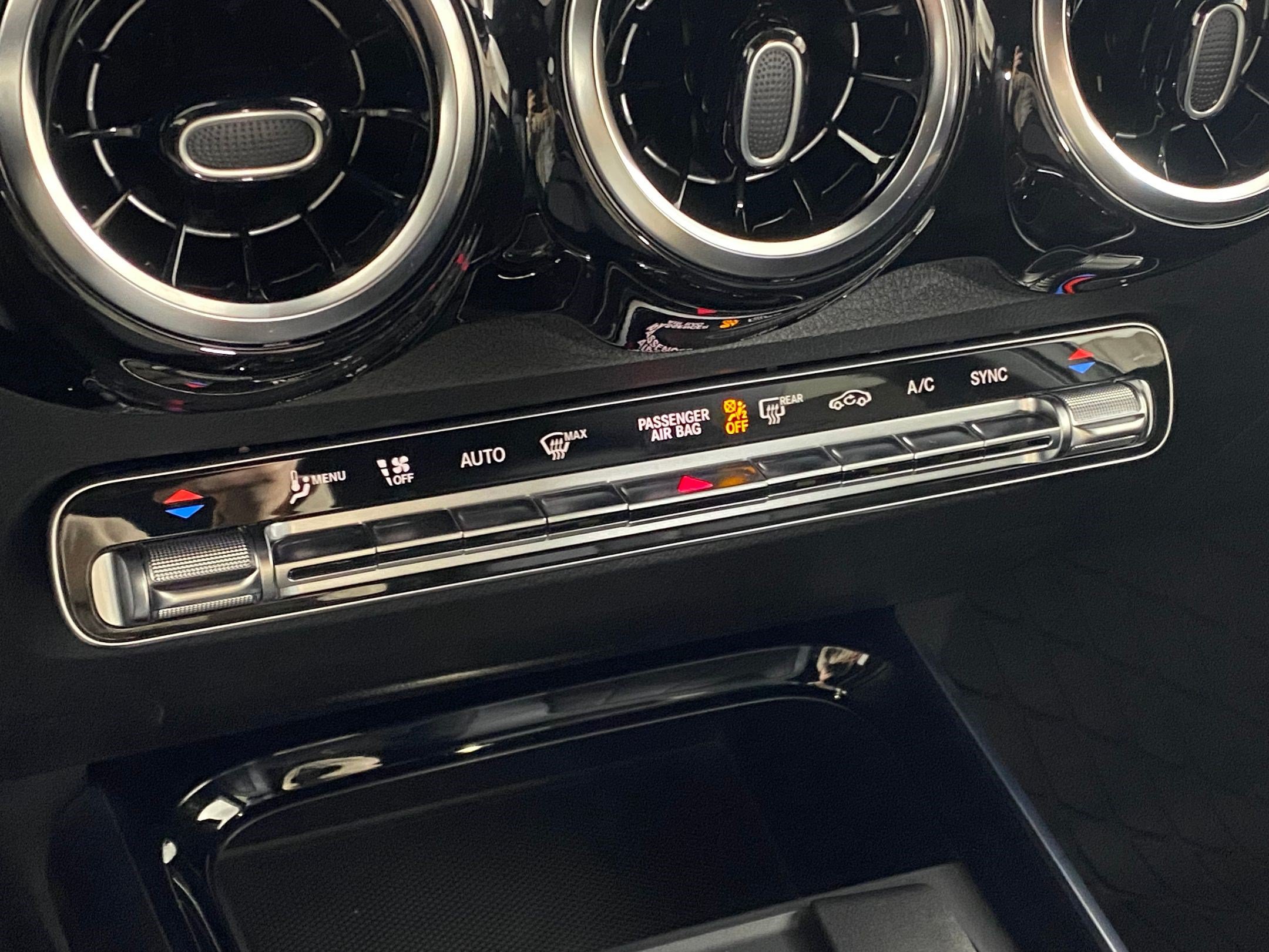 Used 2026 Mercedes-Benz GLB 250 4MATIC image 27