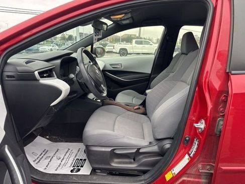 Used 2021 Toyota Corolla SE image 3