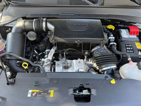 Used 2025 Jeep Compass Limited image 27