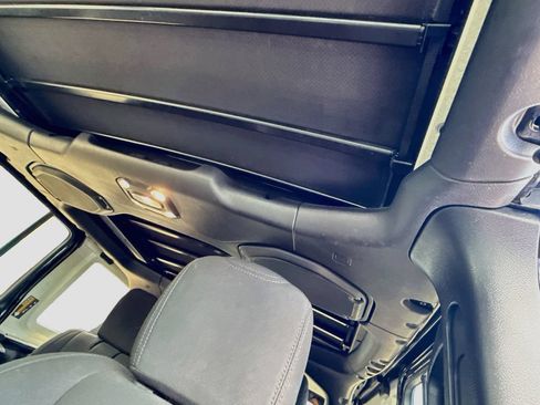Certified 2022 Jeep Wrangler Unlimited Sport w/ Sun And Sound Package AWD/4WD image 20