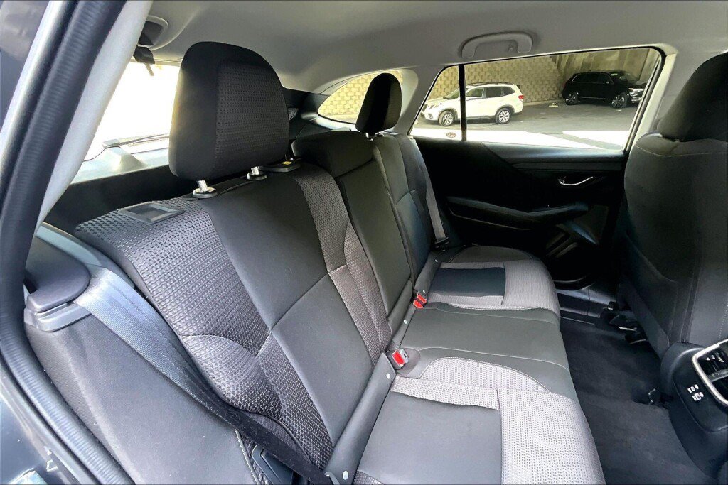 Certified 2025 Subaru Outback Premium AWD/4WD image 15
