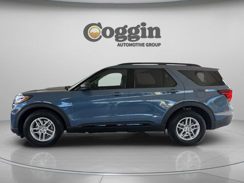 New 2026 Ford Explorer Active image 3