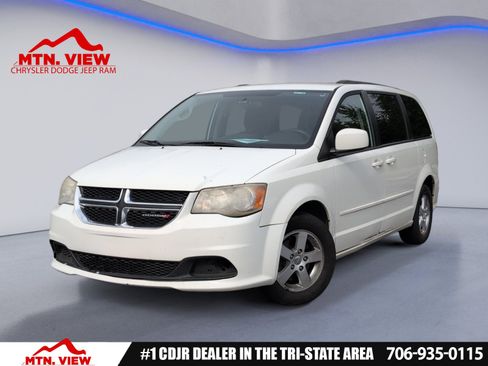 Used 2013 Dodge Grand Caravan SXT FWD image 1