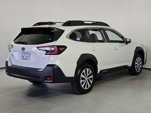 Certified 2025 Subaru Outback Premium AWD/4WD image 7