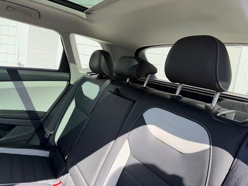 New 2026 Volkswagen Taos SEL AWD/4WD image 20