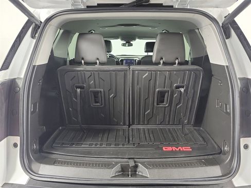 Used 2023 GMC Acadia SLT image 7