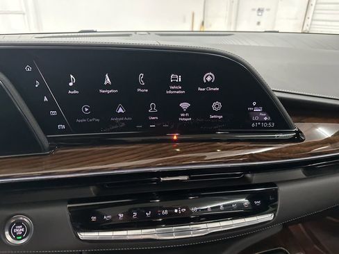 Used 2021 Cadillac Escalade Premium Luxury Platinum image 15