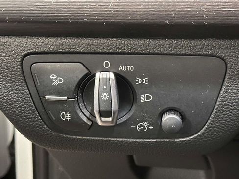 Used 2023 Audi Q5 2.0T Premium w/ Convenience Package image 21