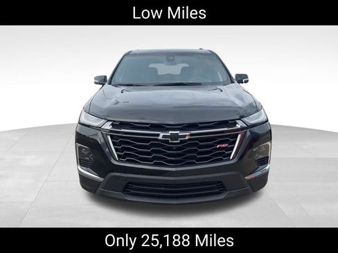 Certified 2023 Chevrolet Traverse RS FWD image 2