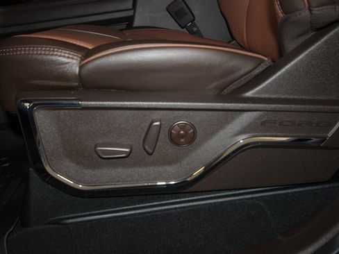 Used 2025 Ford F250 King Ranch w/ Chrome Package image 9