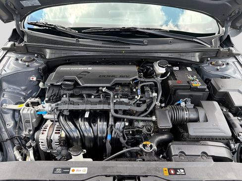 Certified 2025 Hyundai Elantra Sport FWD image 15
