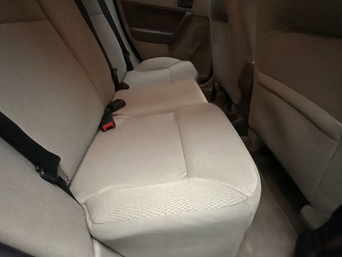 Used 2011 Ford Focus S FWD image 15