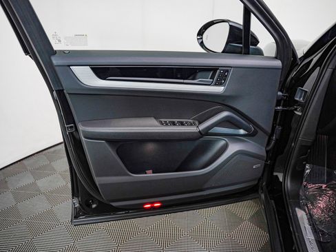 New 2026 Porsche Cayenne E-Hybrid image 25