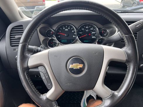 Used 2011 Chevrolet Silverado 3500 LT AWD/4WD image 17