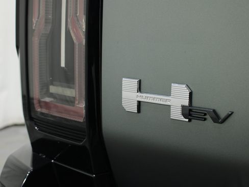 Used 2024 GMC Hummer EV 3X AWD/4WD image 28