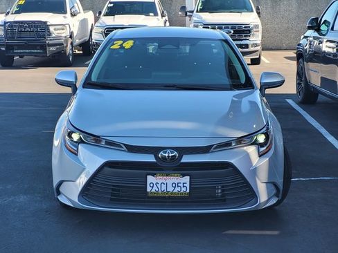 Used 2024 Toyota Corolla LE FWD image 2