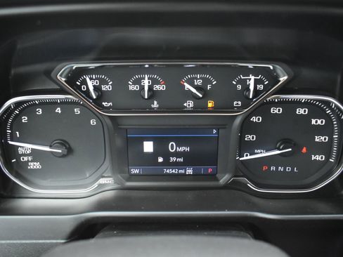 Used 2020 GMC Sierra 1500 SLT w/ SLT Premium Plus Package AWD/4WD image 32