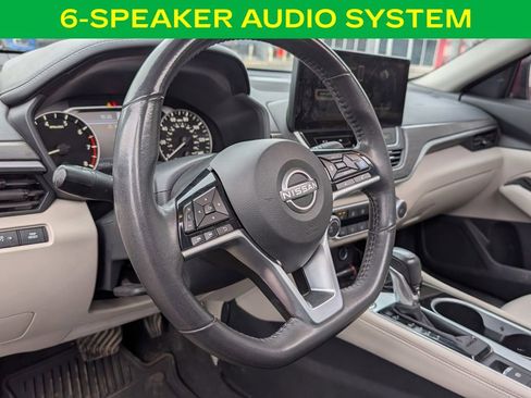 Used 2023 Nissan Altima 2.5 SV w/ SV Premium Package image 17