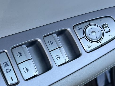 Used 2024 Hyundai Palisade SEL image 17