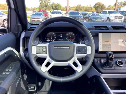 Used 2025 Land Rover Defender 110 S AWD/4WD image 8