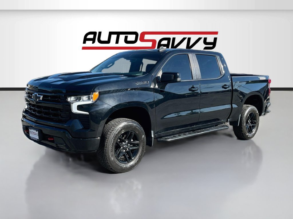 Used 2023 Chevrolet Silverado 1500 LT Trail Boss w/ LPO, Dark Essentials Package AWD/4WD image 3