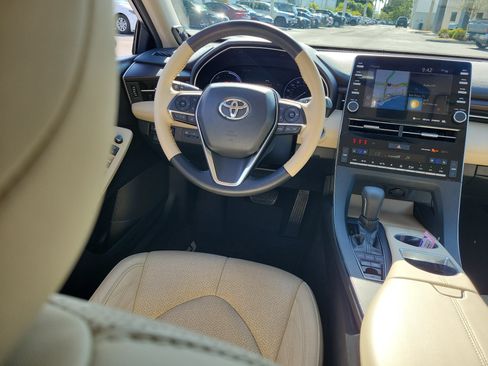 Used 2019 Toyota Avalon Limited w/ Advanced Safety Package FWD image 16