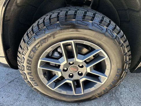 New 2026 GMC Terrain AT4 w/ Convenience Package III AWD/4WD image 10