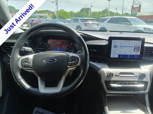 Used 2021 Ford Explorer XLT AWD/4WD image 25