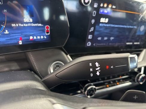 Used 2025 Chevrolet Equinox LT w/ Safety and Technology Package FWD image 26