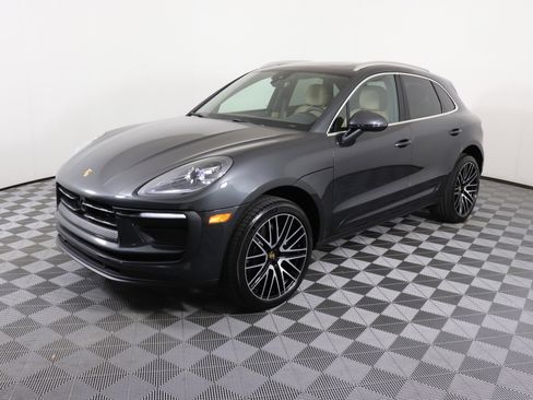 Used 2025 Porsche Macan image 1