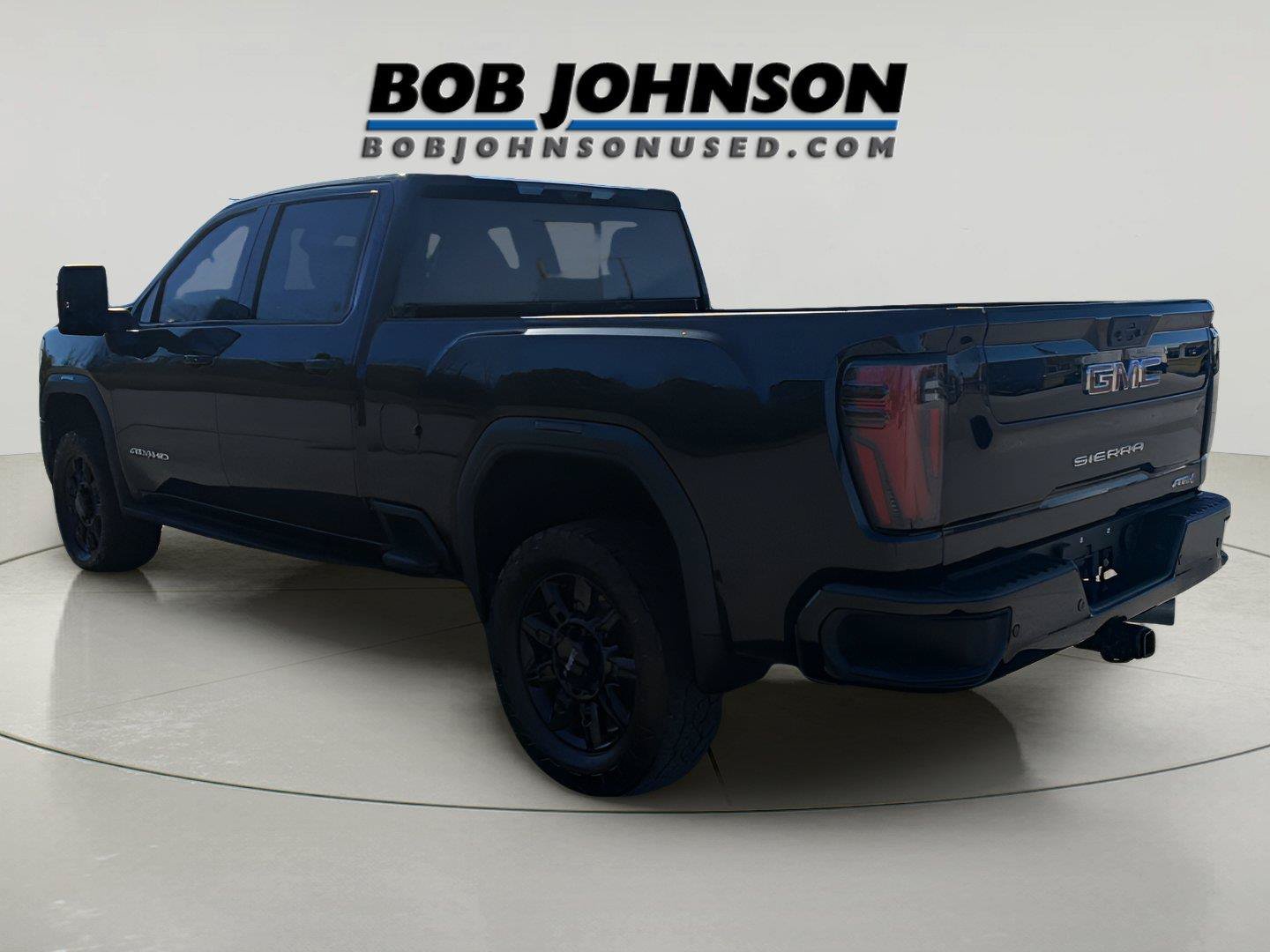 Used 2024 GMC Sierra 2500 AT4 w/ Technology Package AWD/4WD image 5