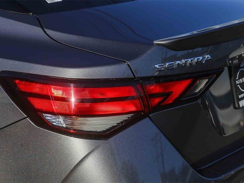 Used 2023 Nissan Sentra SR image 9