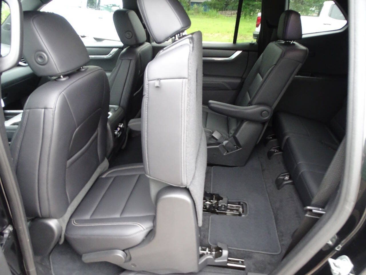 Used 2025 GMC Acadia AWD Elevation w/ Elevation Premium Package image 37