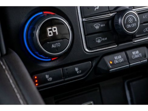 Used 2022 Chevrolet Tahoe LT w/ Luxury Package image 24