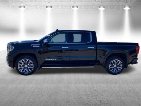 Used 2023 GMC Sierra 1500 Denali w/ Denali Reserve Package AWD/4WD image 12