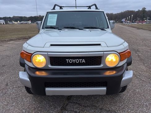 Used 2012 Toyota FJ Cruiser Base image 6