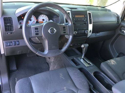 Used 2012 Nissan Frontier SV w/ Sport Appearance Pkg AWD/4WD image 22
