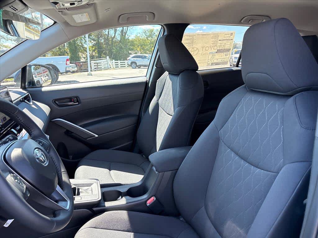 Used 2026 Toyota Corolla Cross LE FWD image 24
