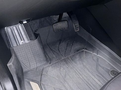Used 2023 Chevrolet Traverse RS w/ LPO, Floor Liner Package AWD/4WD image 38