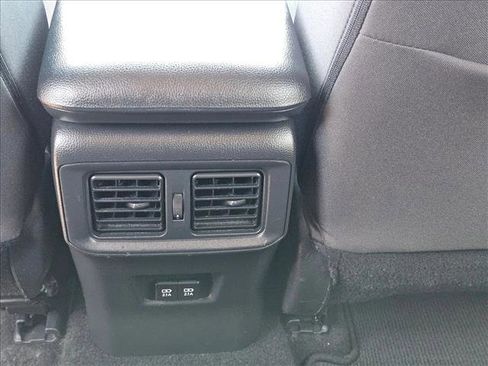 Used 2021 Toyota RAV4 XLE w/ Convenience Package FWD image 23