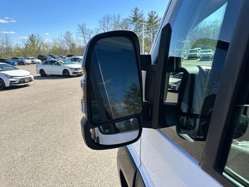Used 2025 RAM ProMaster 2500 w/ U-Haul Equipment Group FWD image 19