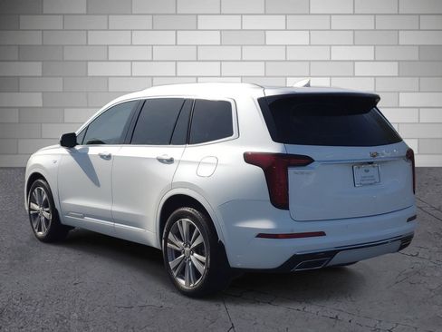 Certified 2024 Cadillac XT6 Premium Luxury w/ Platinum Package FWD image 2