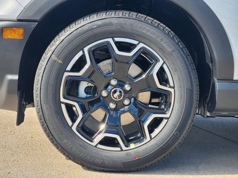 New 2026 Ford Bronco Sport Outer Banks w/ Outer Banks Tech Package+ AWD/4WD image 11