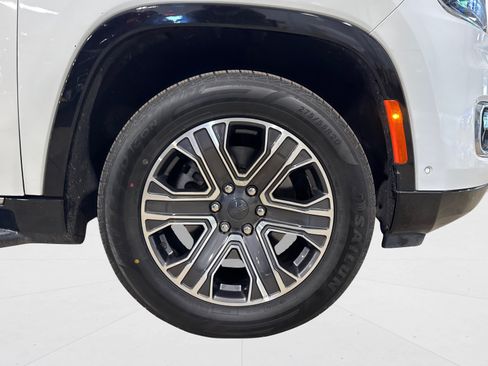Used 2024 Jeep Wagoneer Series II w/ Flexible Seating Group AWD/4WD image 53