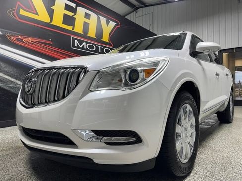 Used 2017 Buick Enclave Leather FWD image 2
