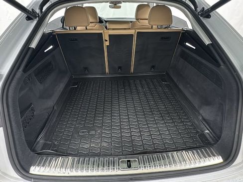 Used 2023 Audi Q8 Prestige image 15