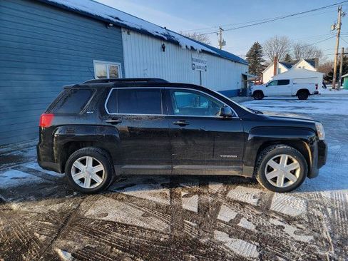Used 2010 GMC Terrain SLT image 3