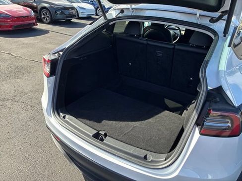Used 2023 Tesla Model Y AWD image 21